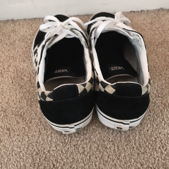 Vans - Picture 3 of 4